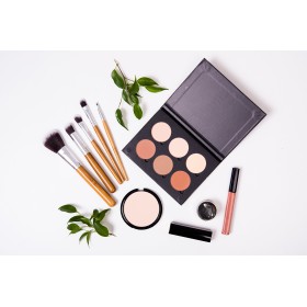 Fabrication de maquillage naturel